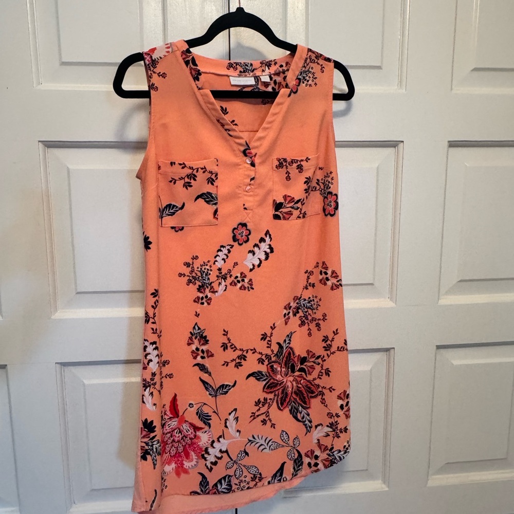 New York & Company Black and Red V-neck Sleeveless Asymmetrical Blouse